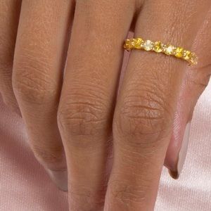 NWT Stone and Strand yellow gold and sapphire ring